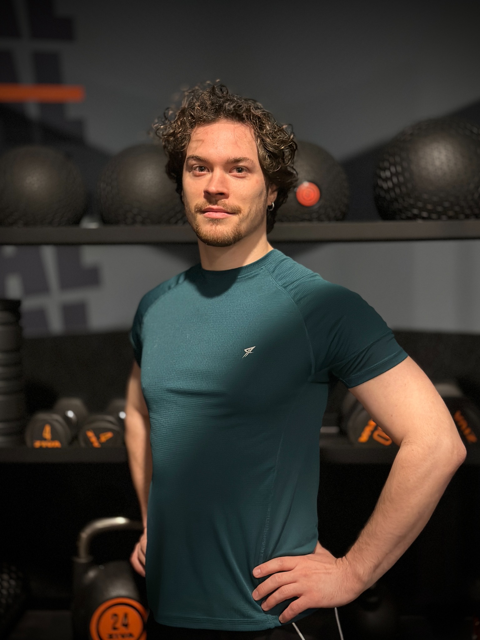 Moritz Konstanski im Fitnessstudio