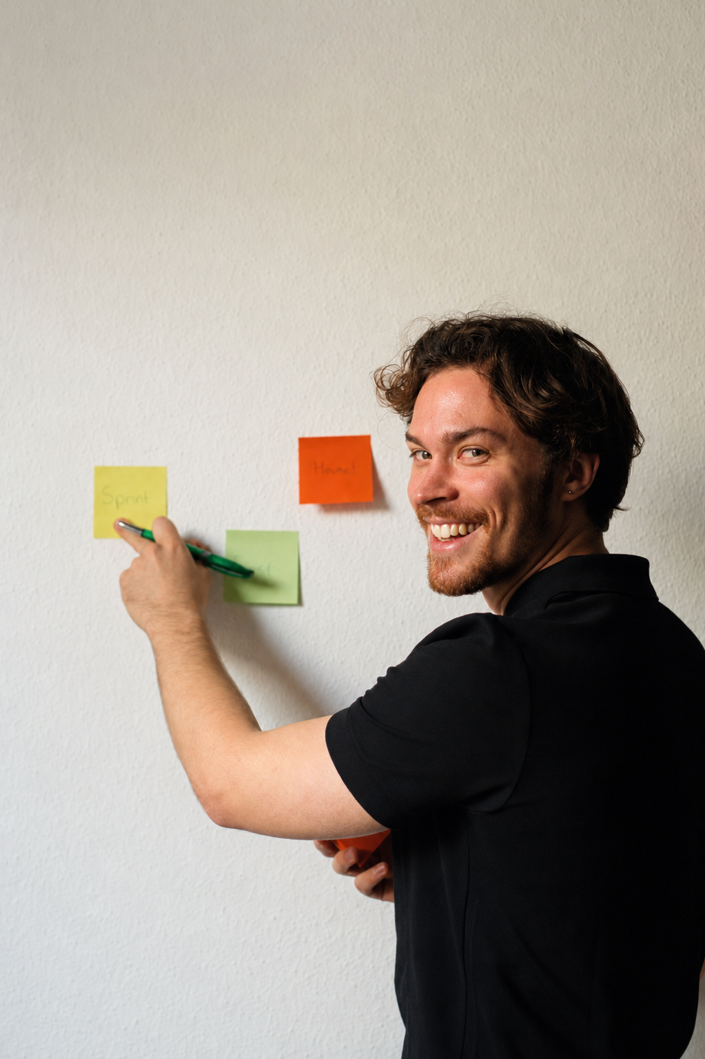 Moritz Konstanski bei der Vorbereitung eines Coachings